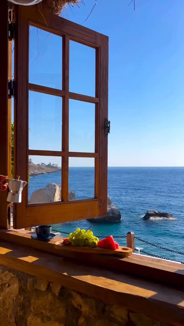 Post 4 by SF Founda (Luxury Real Estate & Travel) on Instagram (video)