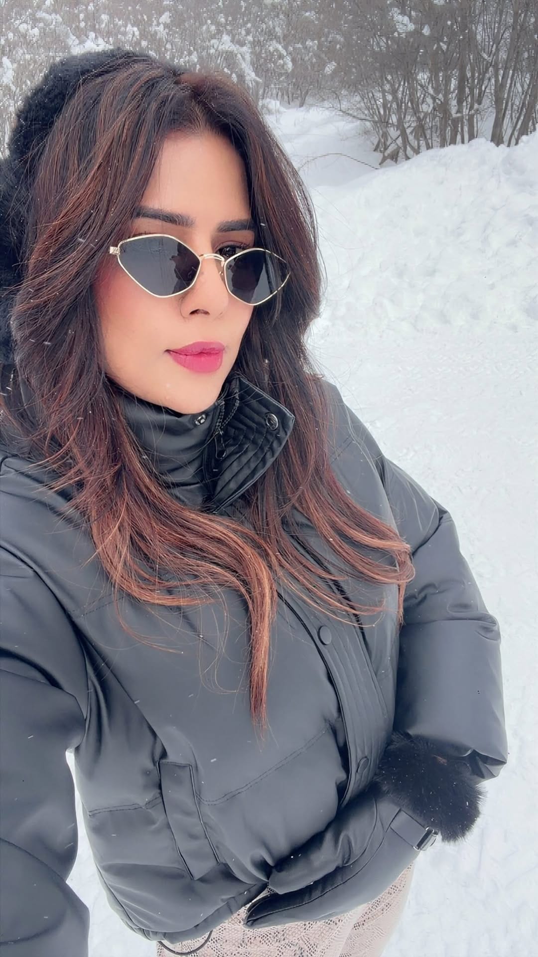 Post 6 by Ayesha Hashme on Instagram (video)