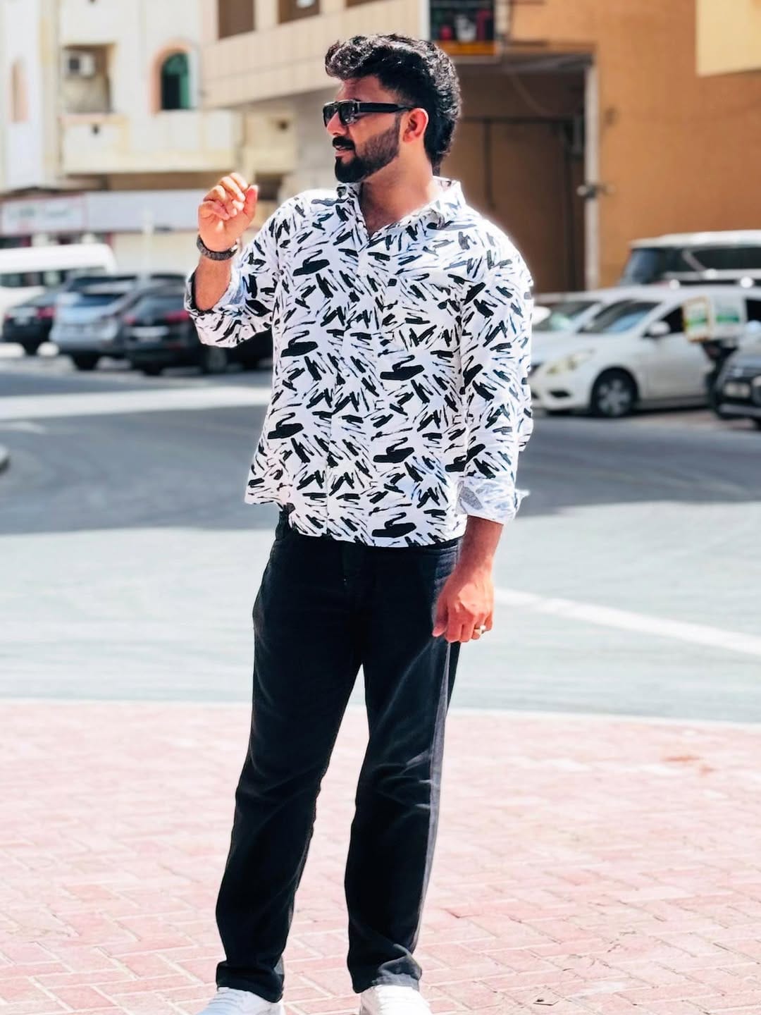 Post 8 by شاني روشان on Instagram (carousel)