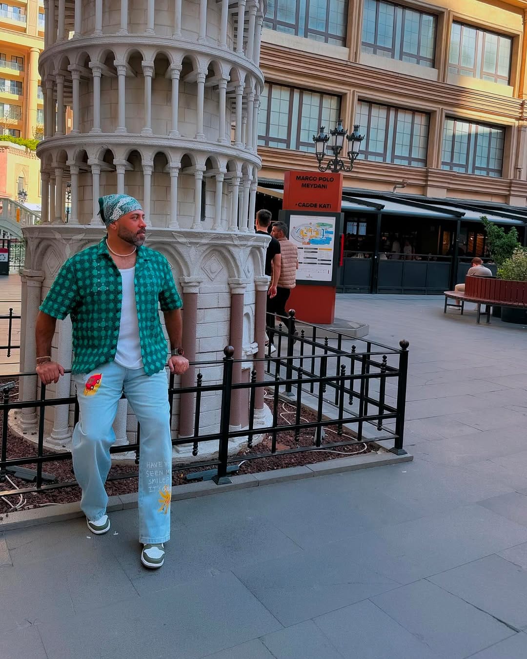 Post 3 by Salah eddine wahbi on Instagram (carousel)