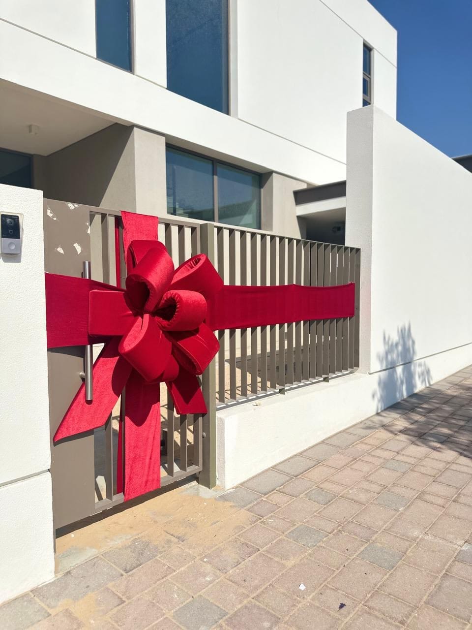 Post 4 by The Perfect Gift® Dubai on Instagram (carousel)