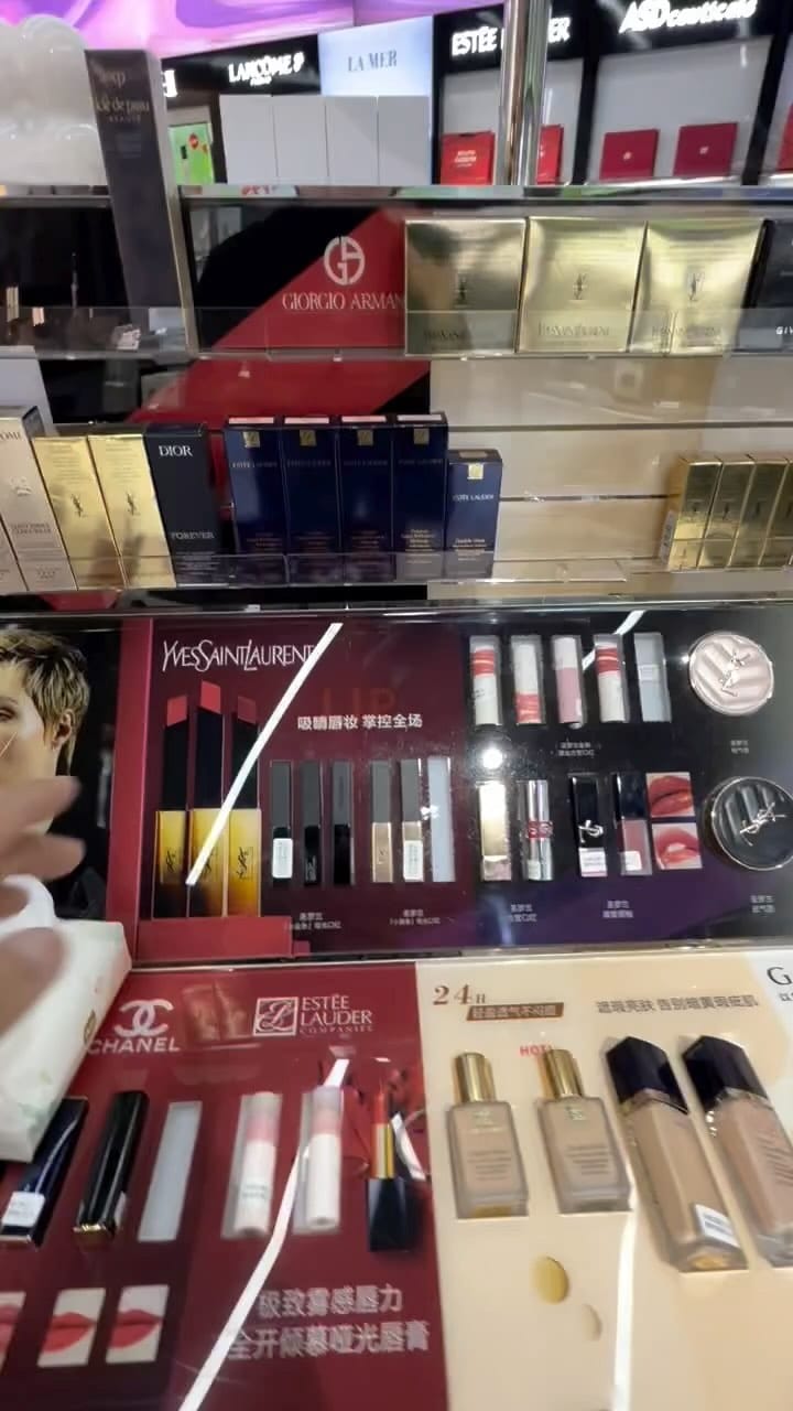 Post 9 by AM STORE on Instagram (video)