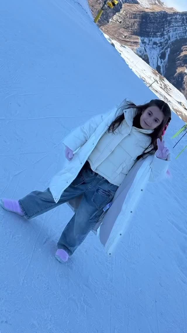 Post 3 by Dr.Sana on Instagram (video)