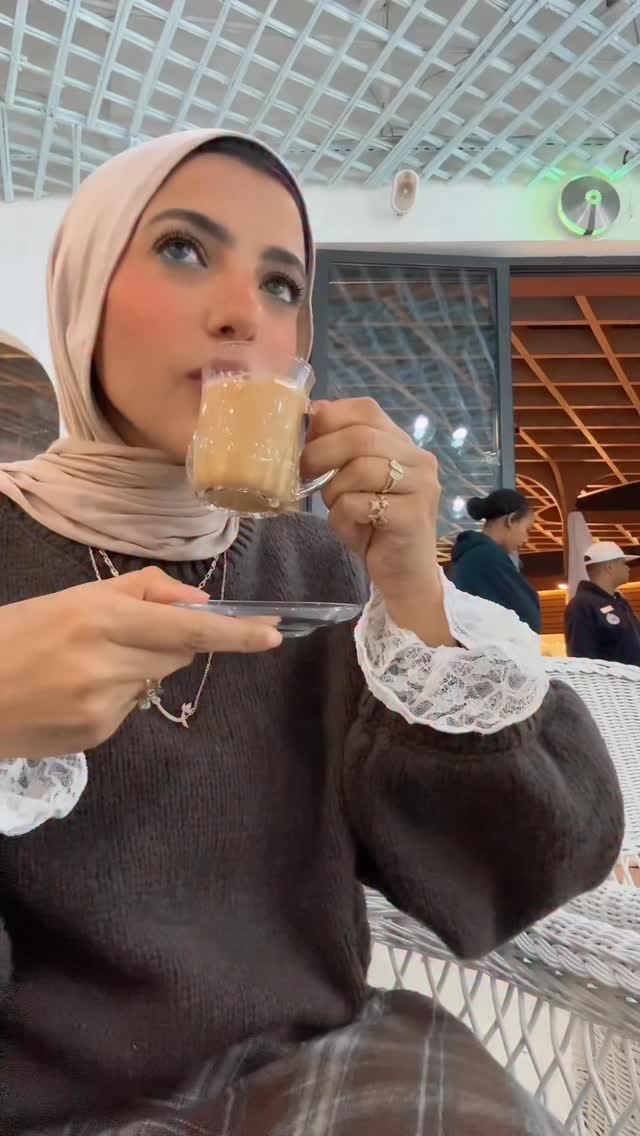 Post 4 by Hend Rohaym on Instagram (video)