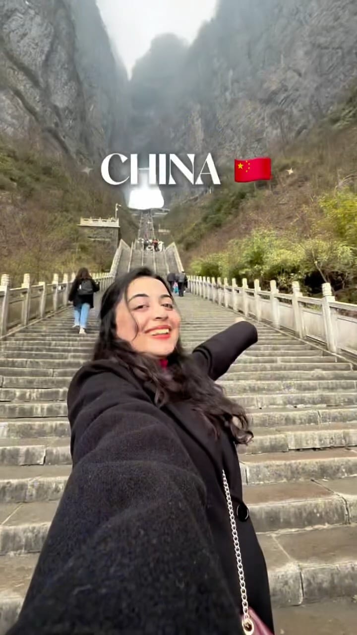 Post 6 by ANUSHREE BAGZAI || Dubai Blogger on Instagram (video)