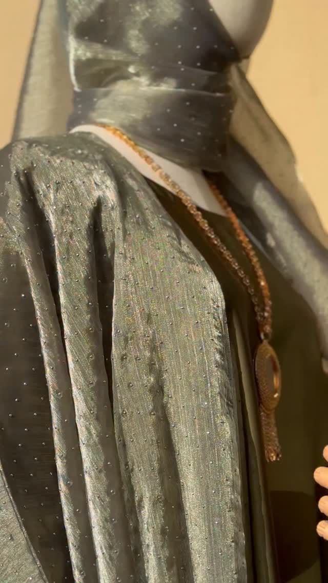 Post 3 by Dubai Wali Baji on Instagram (video)