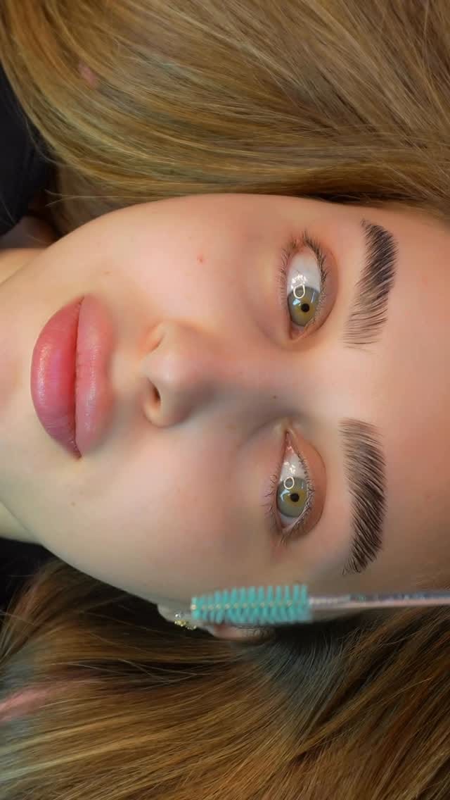 Post 7 by Lana Dehen | Eyelash Extensions on Instagram (video)