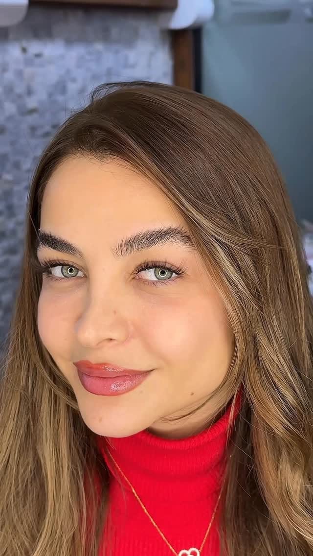 Post 4 by Lana Dehen | Eyelash Extensions on Instagram (video)