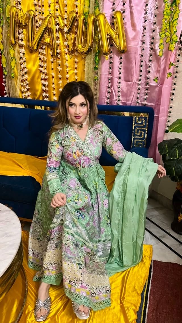 Post 6 by Faria Fahim on Instagram (video)