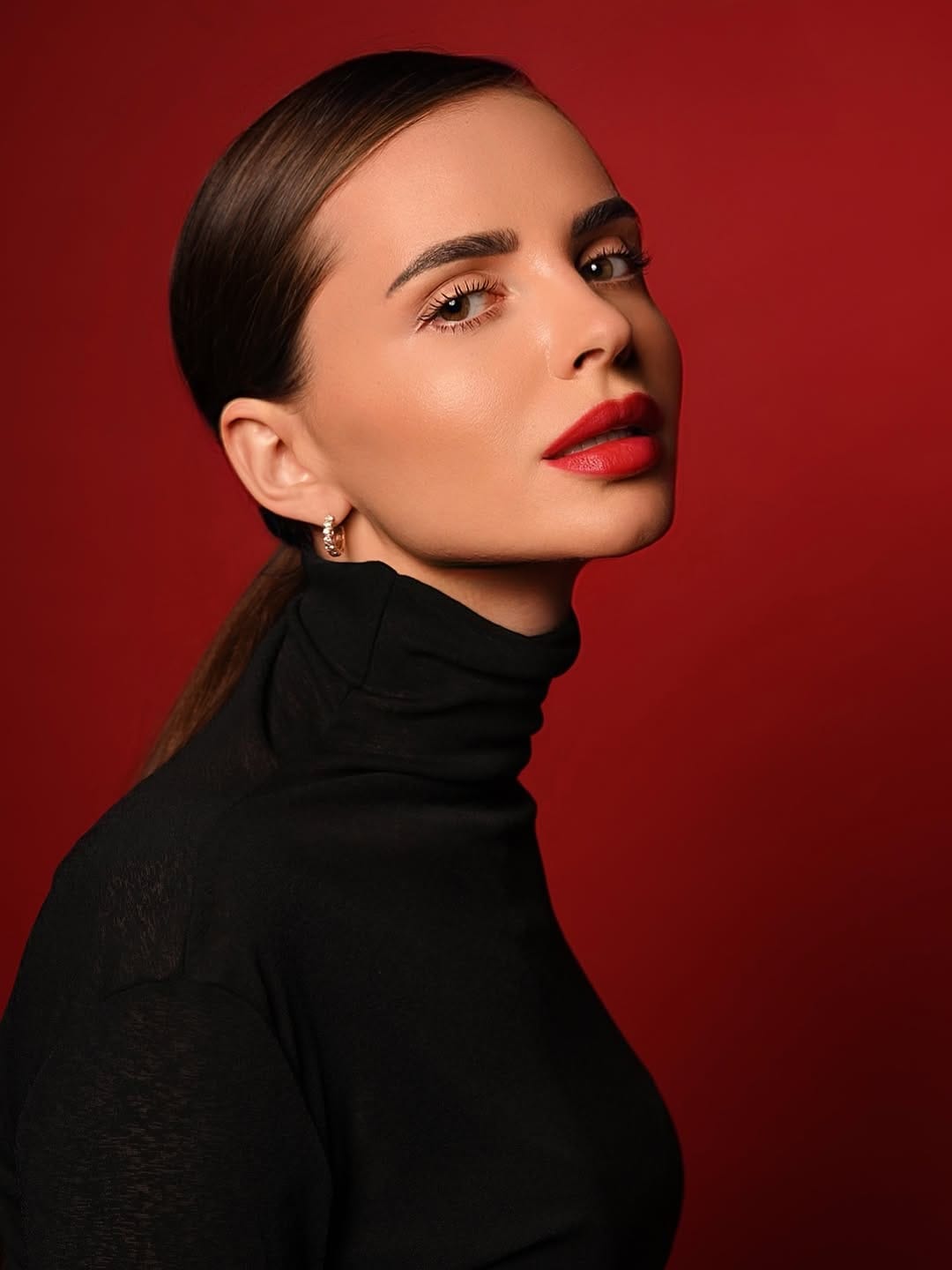Post 3 by ARTIST, MODEL, FASHION BLOGGER on Instagram (image)