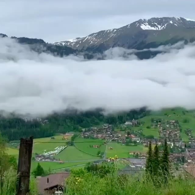 Post 5 by سايح  اماراتي on Instagram (video)