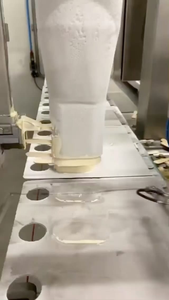 Post 4 by سايح  اماراتي on Instagram (video)