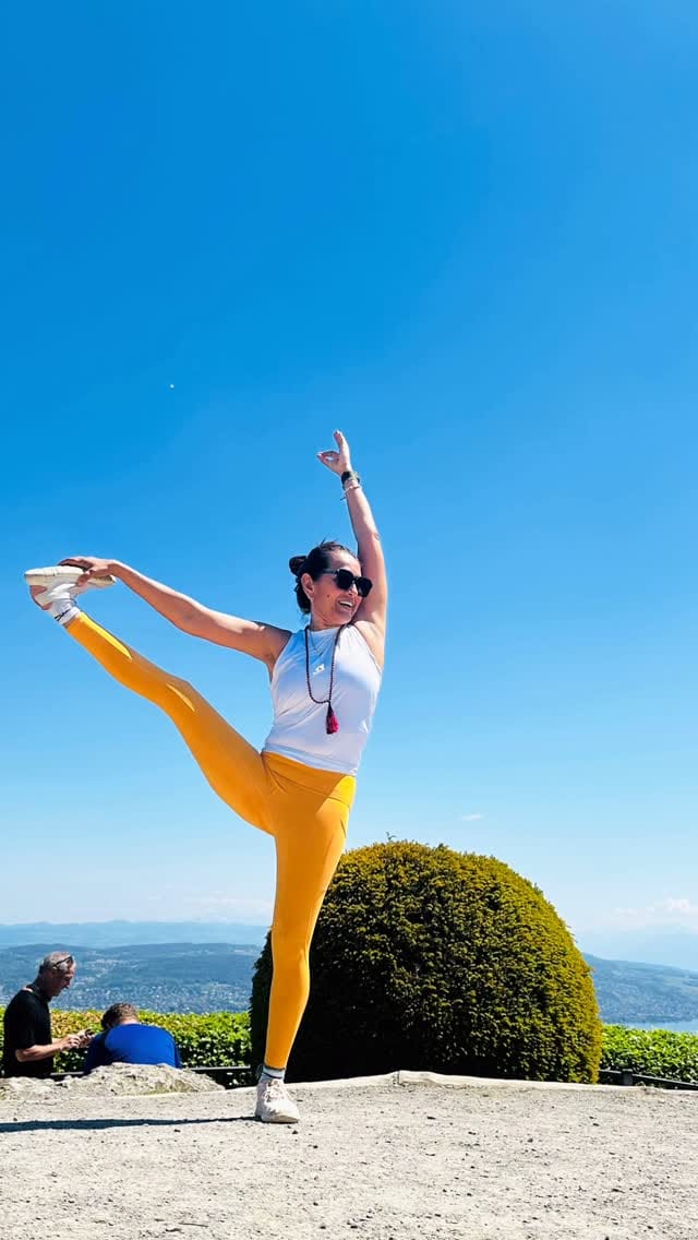 Post 9 by Total Yoga on Instagram (video)