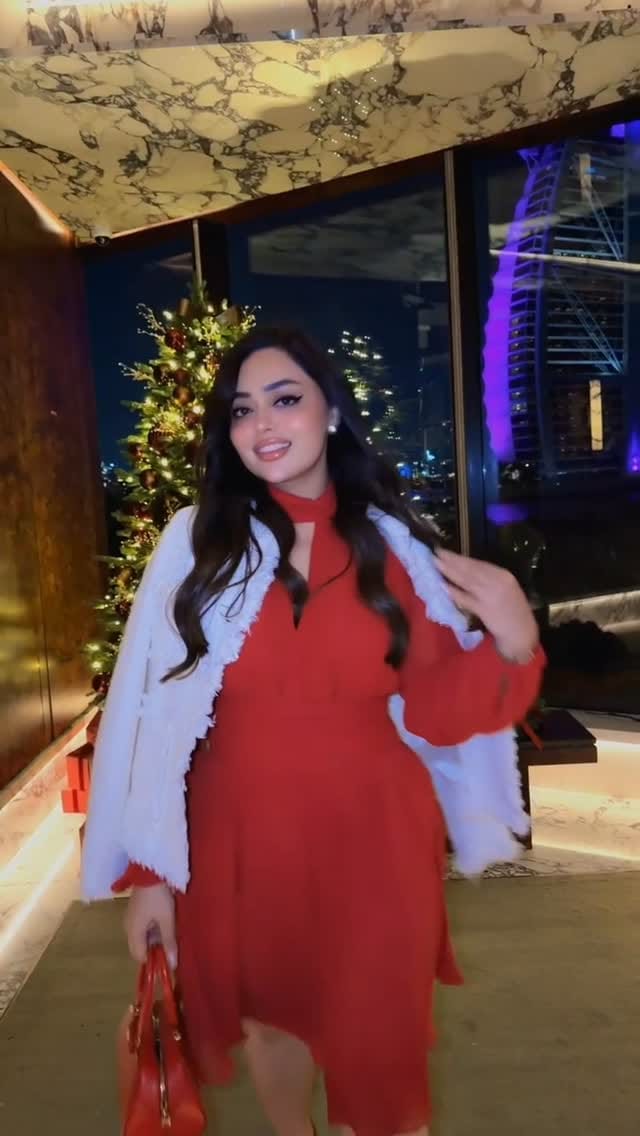 Post 9 by Zirwa KKhan on Instagram (video)