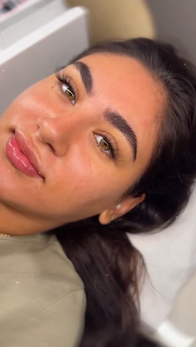 Post 2 by reignbeautybar 👑Dubai UAE on Instagram (video)