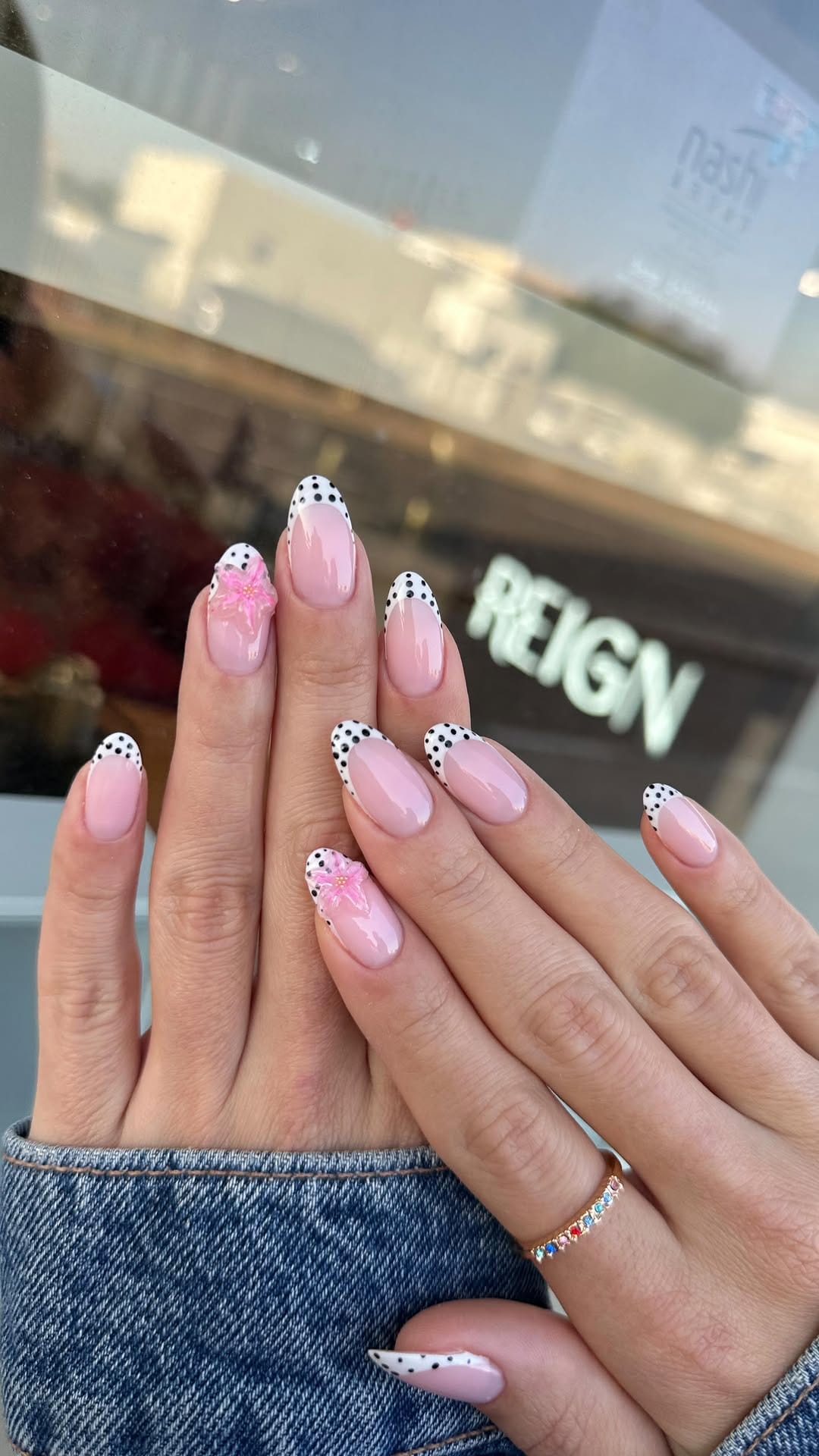 Post 4 by reignbeautybar 👑Dubai UAE on Instagram (video)