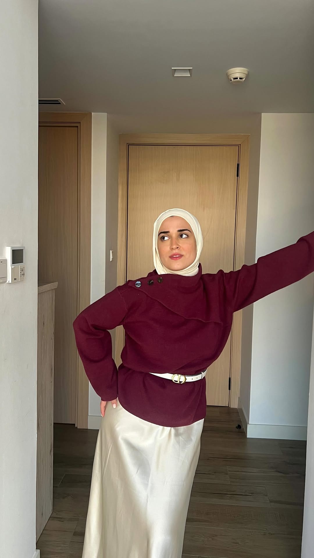 Post 4 by Sarah | Modest Fashion on Instagram (video)