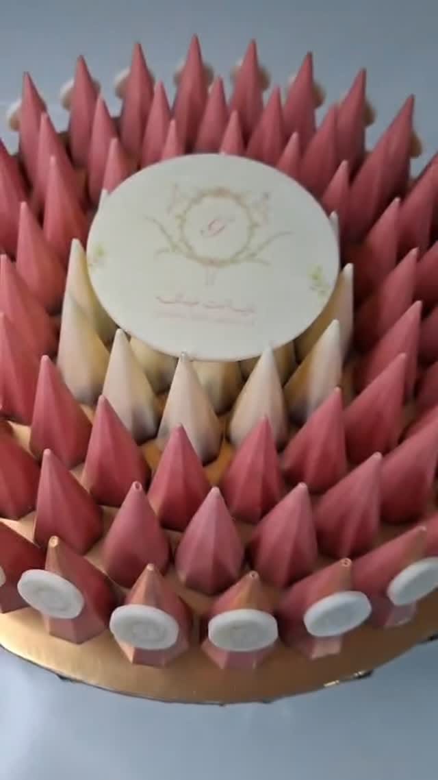 Post 5 by The chocolate club on Instagram (video)