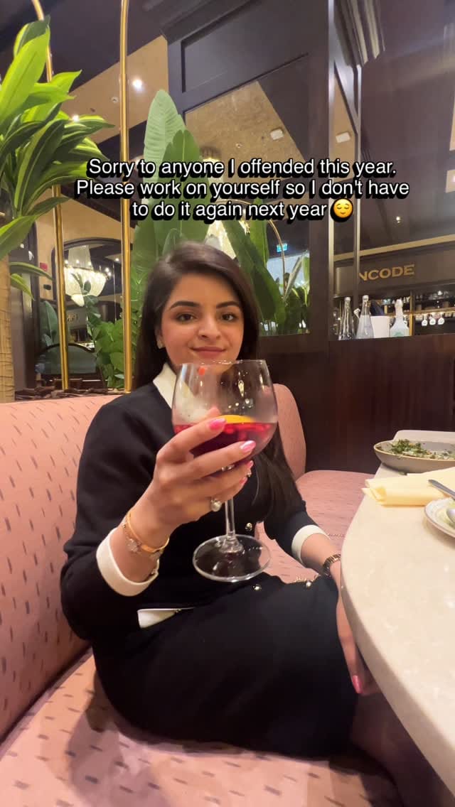 Post 4 by Mavina Khemani | Dubai 🇦🇪 on Instagram (video)