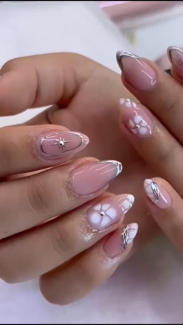 Post 2 by alamira_beauty on Instagram (video)