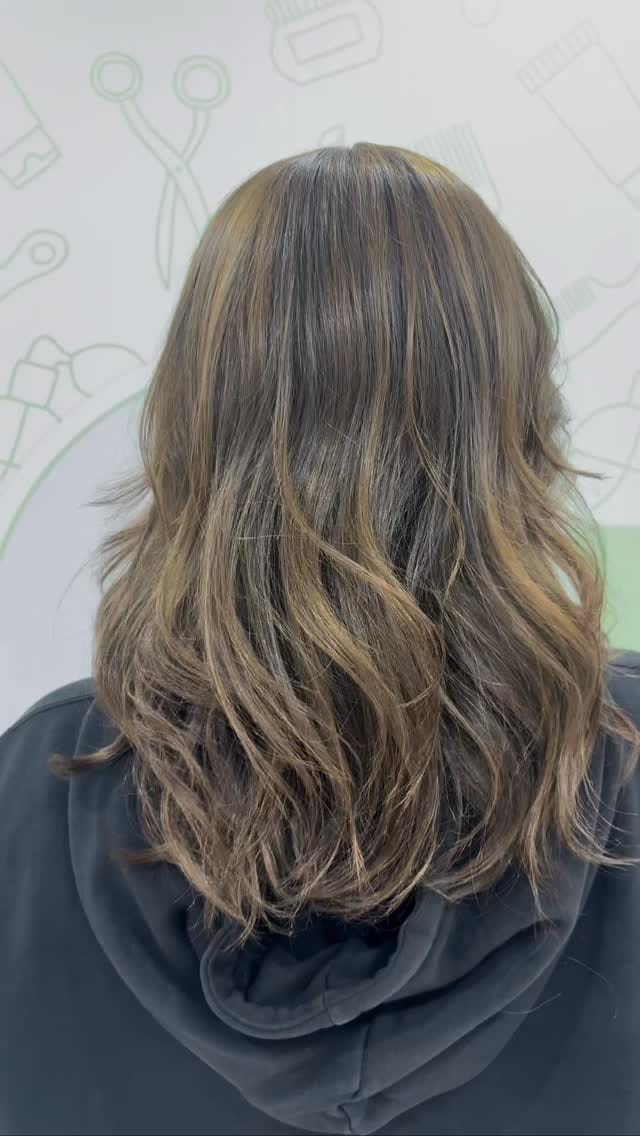 Post 8 by alamira_beauty on Instagram (video)