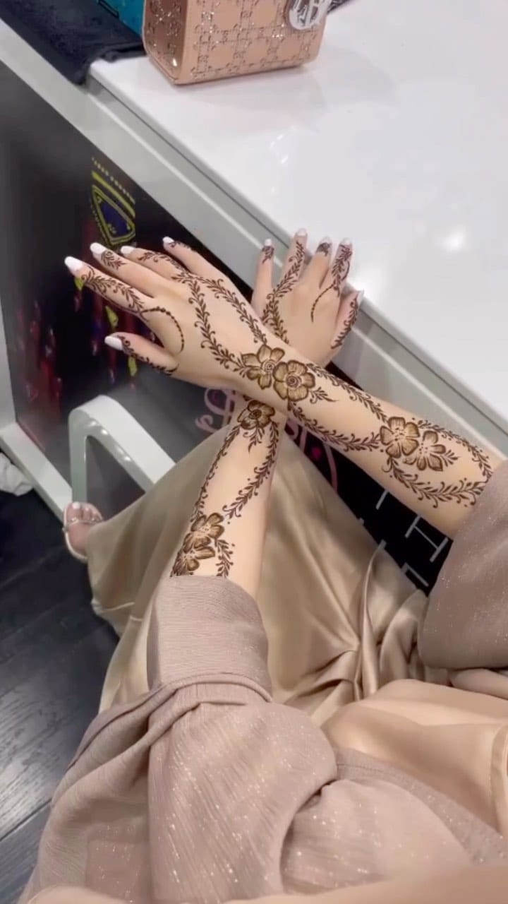 Post 1 by The Henna Box | صندوق الحناء on Instagram (video)