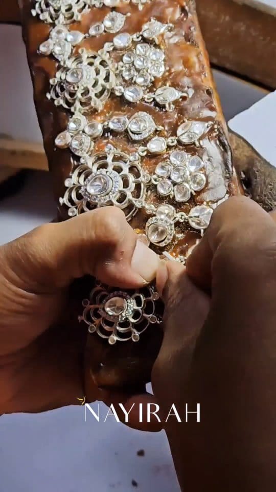 Post 6 by NAYIRAH | High Silver Jewellery on Instagram (video)