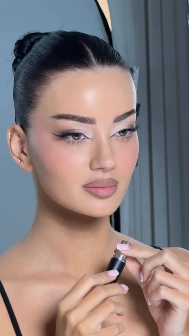 Post 8 by Diana jabbar on Instagram (video)