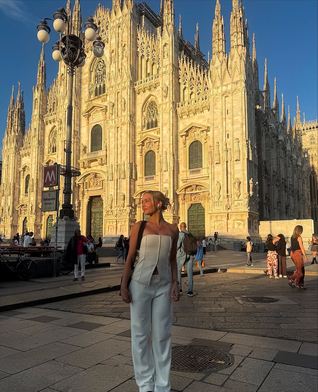 Post 8 by LUC🎀 on Instagram (carousel)