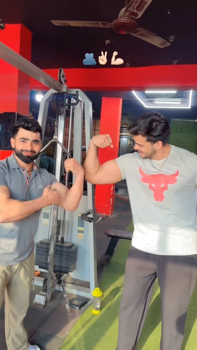 Post 5 by 𝒮𝓊𝒽𝒶𝒾𝓁 𝒮𝒾𝒹𝒹... on Instagram (video)
