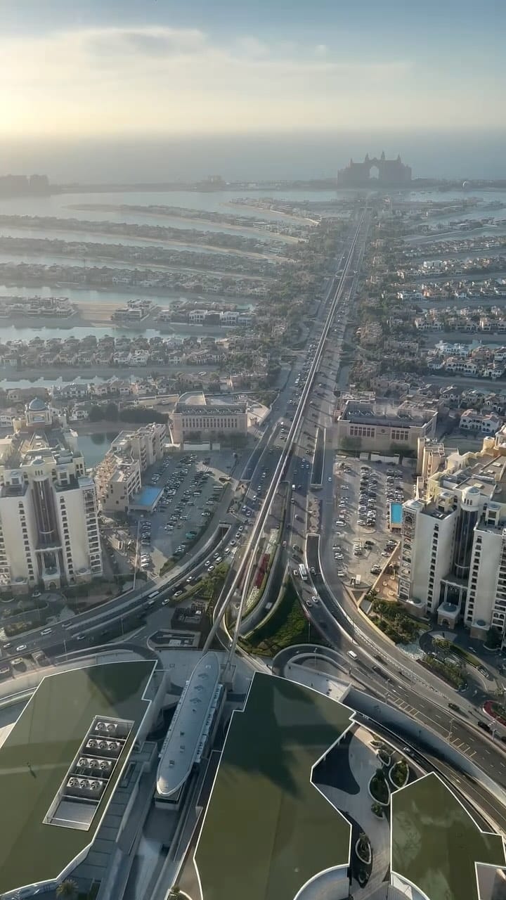 Post 4 by YAYDUBAI on Instagram (video)