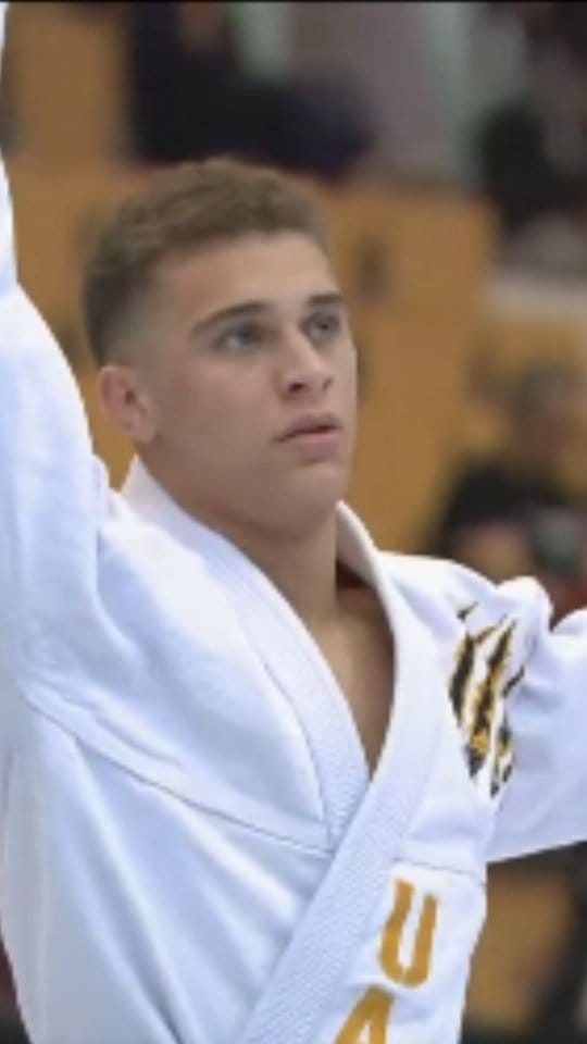 Post 10 by Gabriel Simas on Instagram (video)
