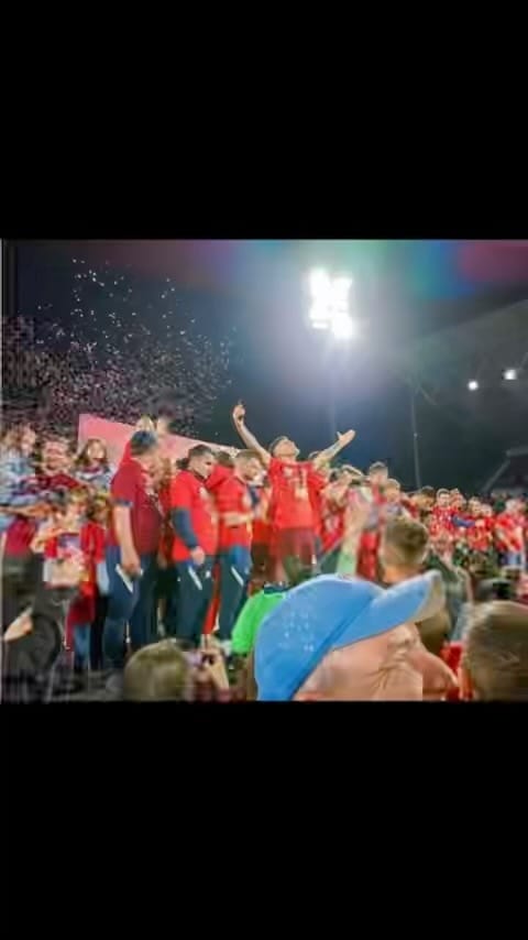 Post 10 by Yuri Matias on Instagram (video)