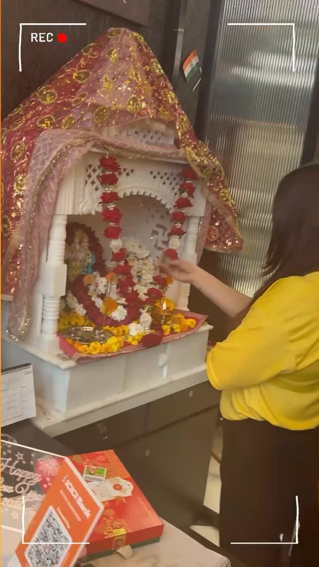 Post 1 by Ania Salon I Open 24/7 I Gurugram on Instagram (video)