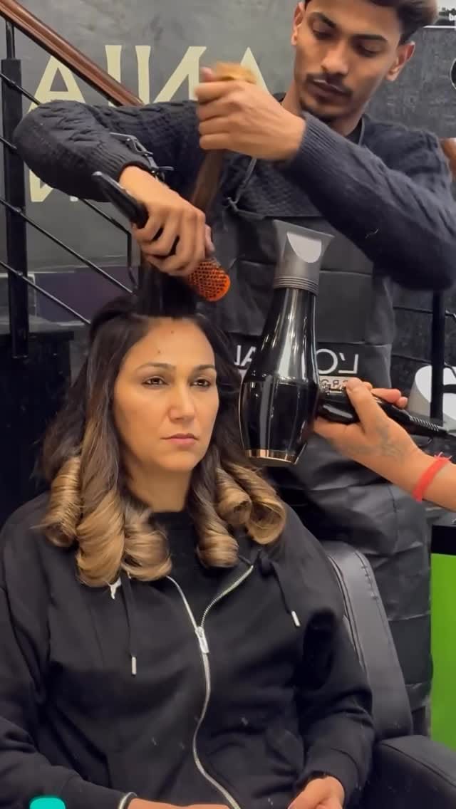 Post 6 by Ania Salon I Open 24/7 I Gurugram on Instagram (video)