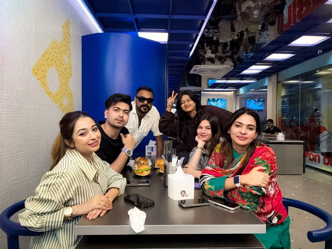 Post 5 by IRFAN KHAN | DUBAI BLOGGER 🇦🇪 on Instagram (carousel)
