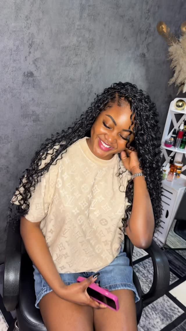 Post 1 by DUBAI HAIR STYLIST 💇‍♀️ on Instagram (video)
