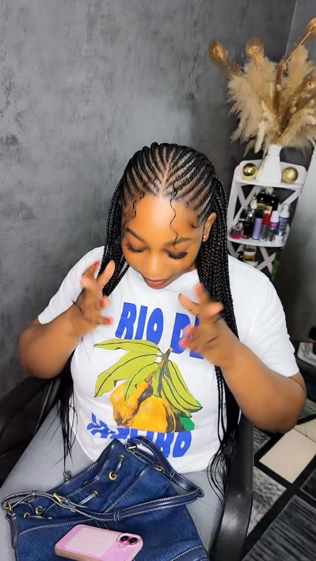 Post 3 by DUBAI HAIR STYLIST 💇‍♀️ on Instagram (video)