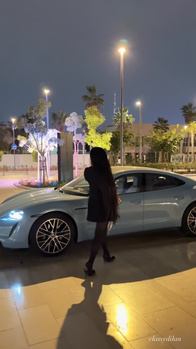 Post 3 by Dilan AK on Instagram (video)