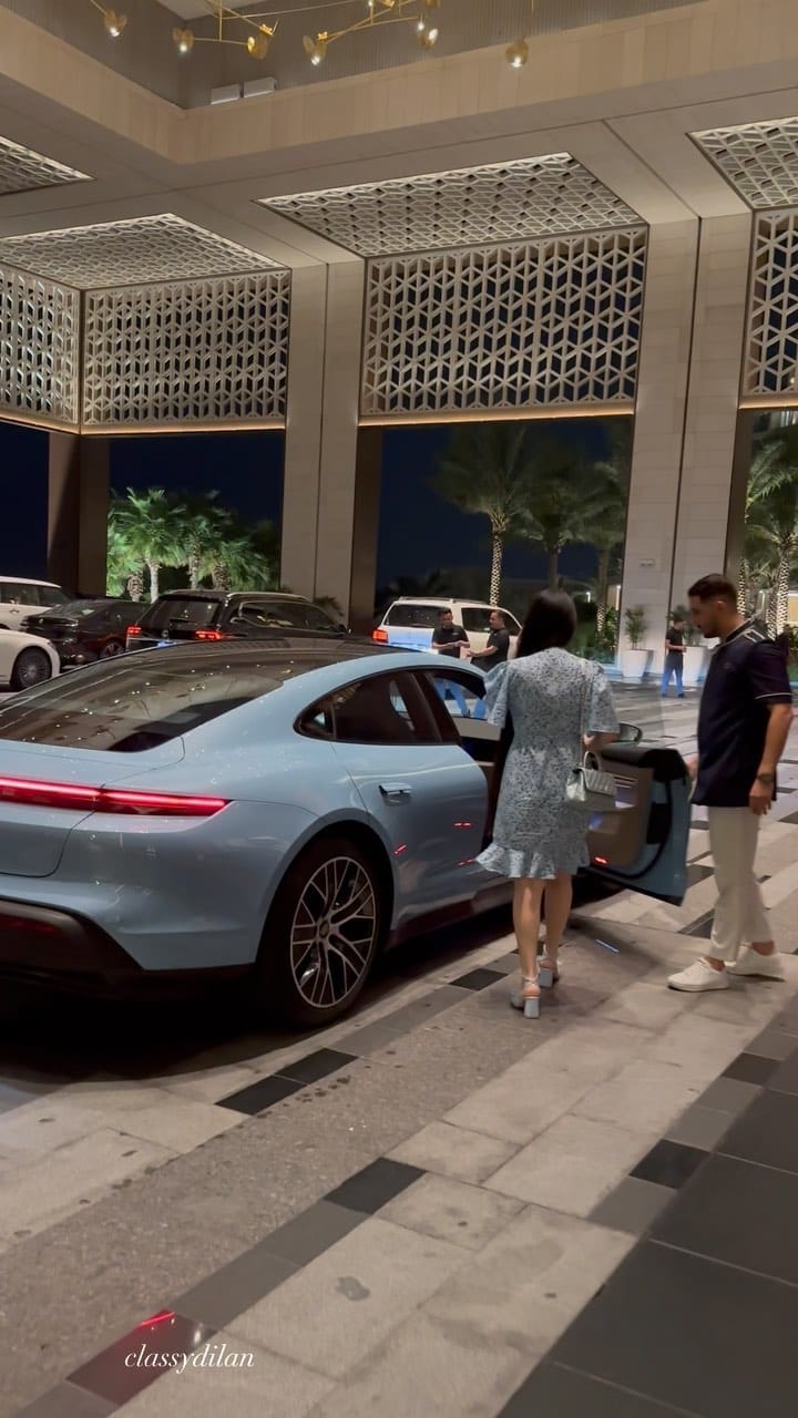 Post 8 by Dilan AK on Instagram (video)