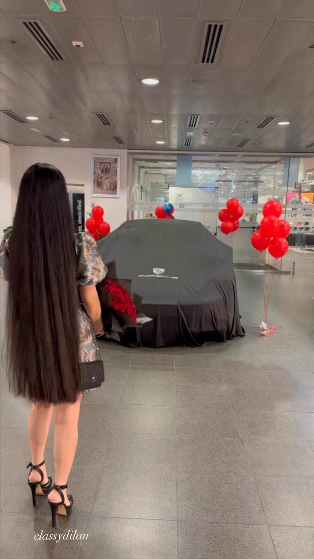 Post 9 by Dilan AK on Instagram (video)