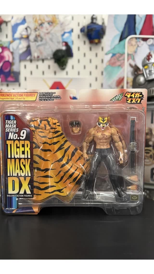 Post 7 by ROBOT TOYS TRADING on Instagram (video)