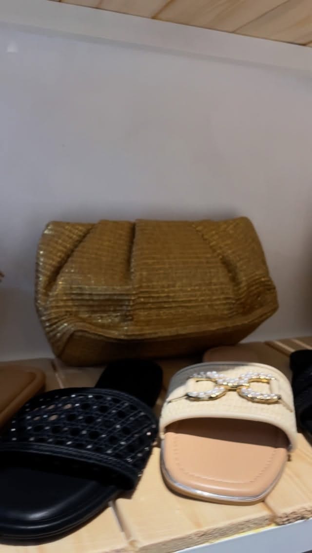 Post 4 by Online shop from dubai🇦🇪 on Instagram (video)