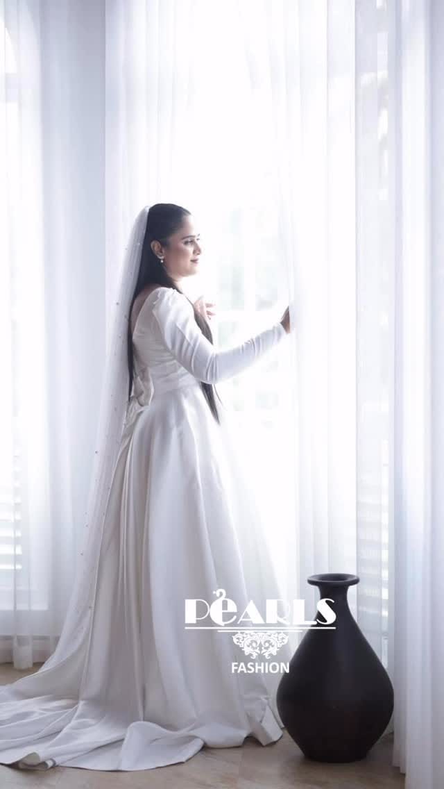 Post 3 by PEARLS FASHION on Instagram (video)