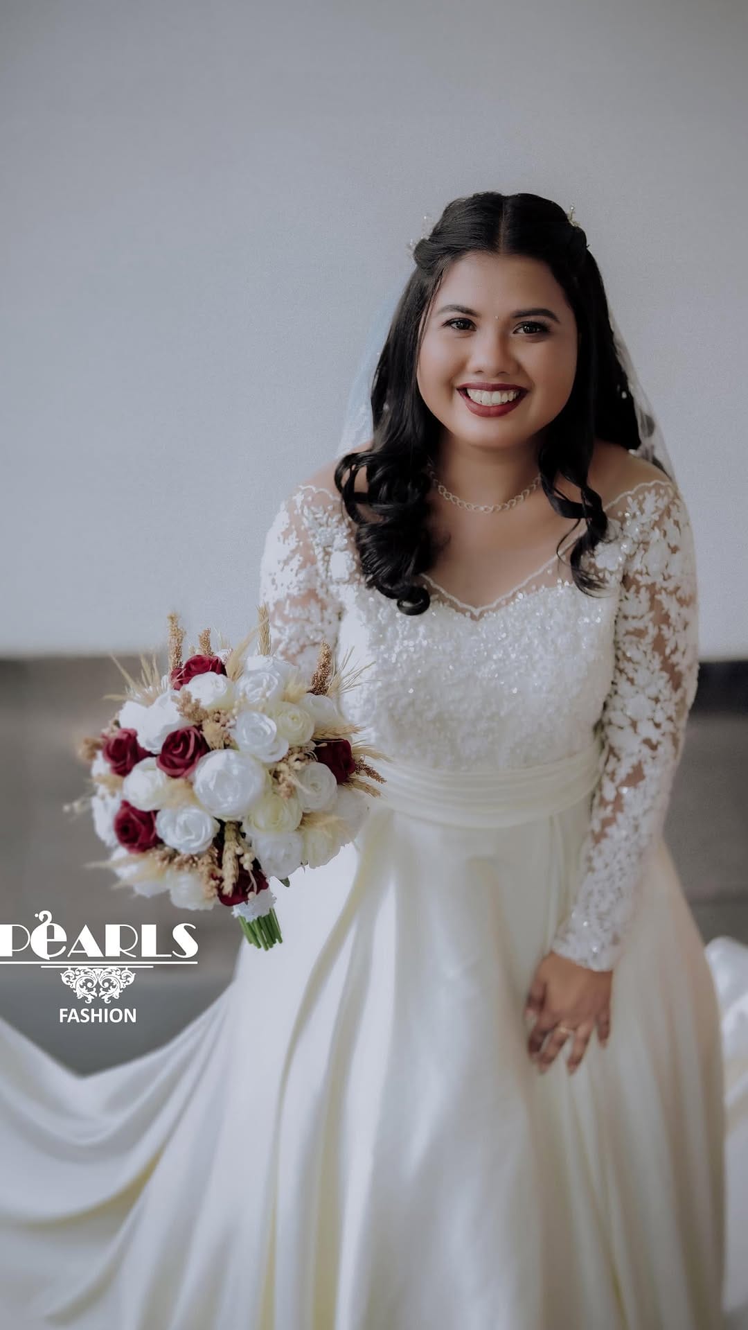 Post 9 by PEARLS FASHION on Instagram (video)