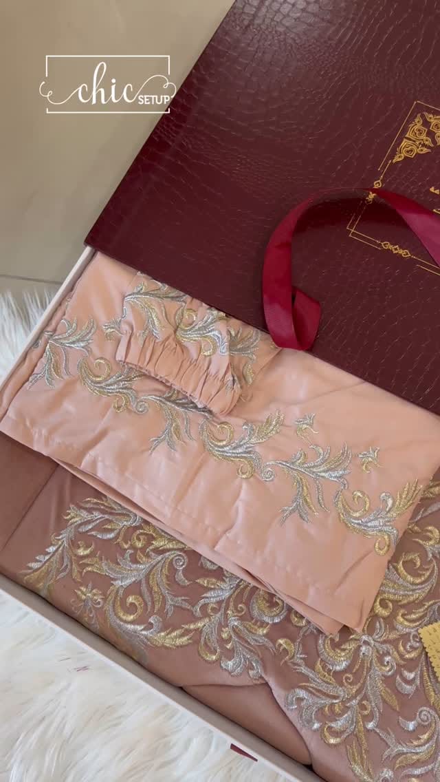 Post 7 by Chic_set_up on Instagram (video)