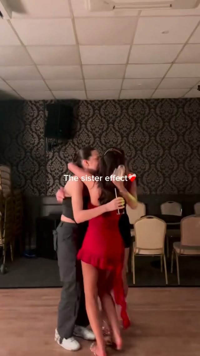 Post 4 by Orla Brain on Instagram (video)