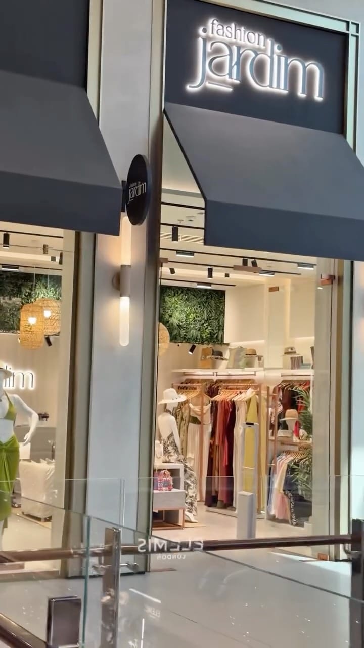 Post 1 by Fashion Jardim on Instagram (video)