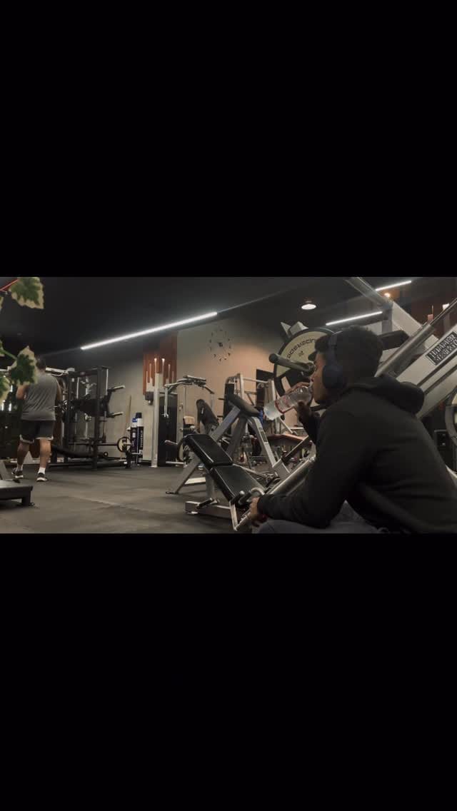Post 5 by FLORIDA GYM UAE on Instagram (video)