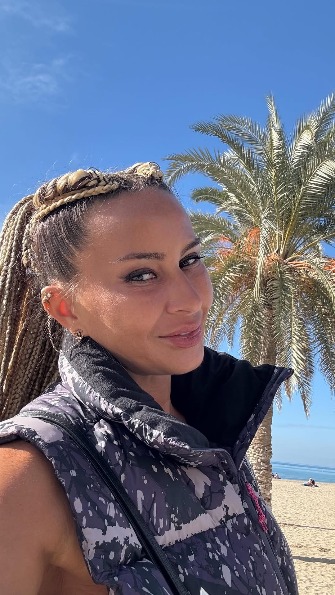 Post 1 by Crina Abrudan on Instagram (video)